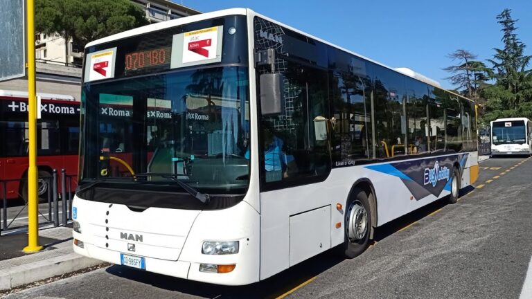 Guida ottimizzata per viaggiare con l’autobus 716 a Roma