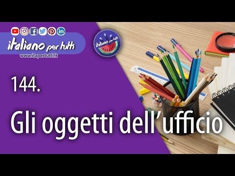 Lista essenziale di oggetti di cancelleria