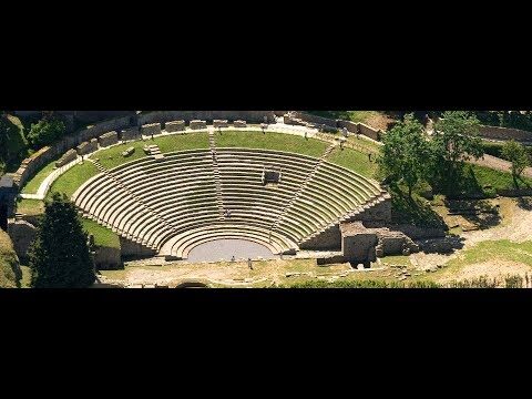 Centro Civico Teatro Romano: Storia e Architettura