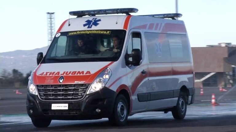 Patente di Guida per Ambulanza: Requisiti e Procedure Essenziali